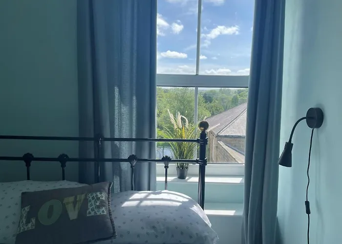 2-bed Flat In Summerbridge Pet Friendly * Harrogate