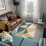 2-bed Flat In Summerbridge Pet Friendly 아파트 *