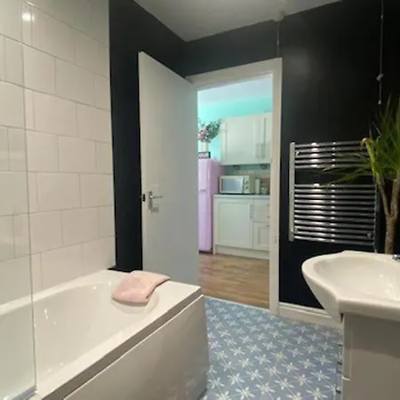 2-bed Flat In Summerbridge Pet Friendly Daire