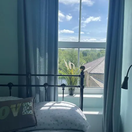 2-bed Flat In Summerbridge Pet Friendly * Harrogate