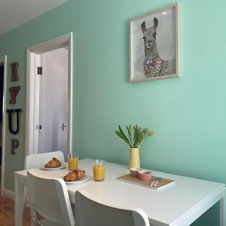 Lovely 2-bed Flat In Summerbridge Apartment *