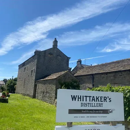 2-bed Flat In Summerbridge Pet Friendly 해러게이트